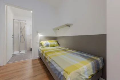 Mehrbettzimmer in der Via della Malvasia, , bild 8 von 10
