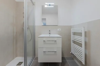 Mehrbettzimmer in der Via della Malvasia, , bild 10 von 10