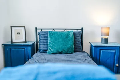 Dairenin tamamı konumu Flat 5, Pendleton Way, 4 34 görüntüsü