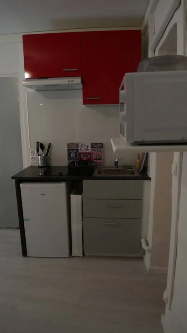 Funktionelles Studentenzimmer perfekt zum Studieren in 