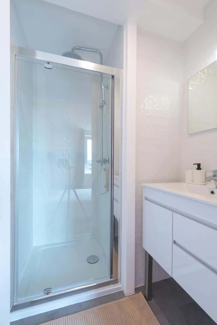 Room for rent in student apartment in , fully furnished