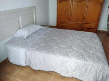 Room for rent with double bed almeria