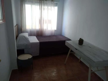 Room for rent in a shared flat in almeria