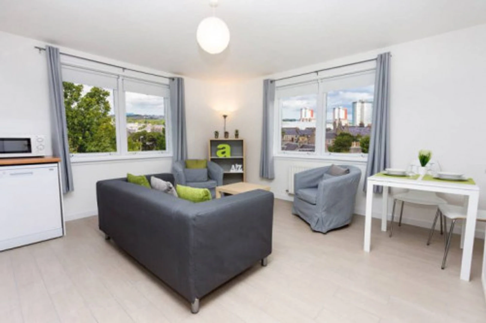 Affordable room for students with ample lighting in 