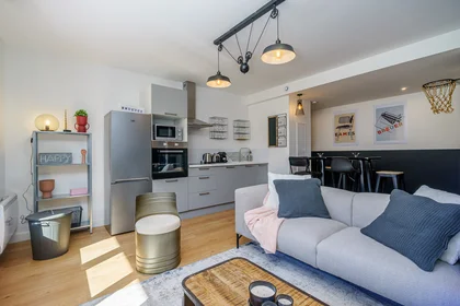 Chambre privée à 32 Rue d'Eguison, image 1 de 10