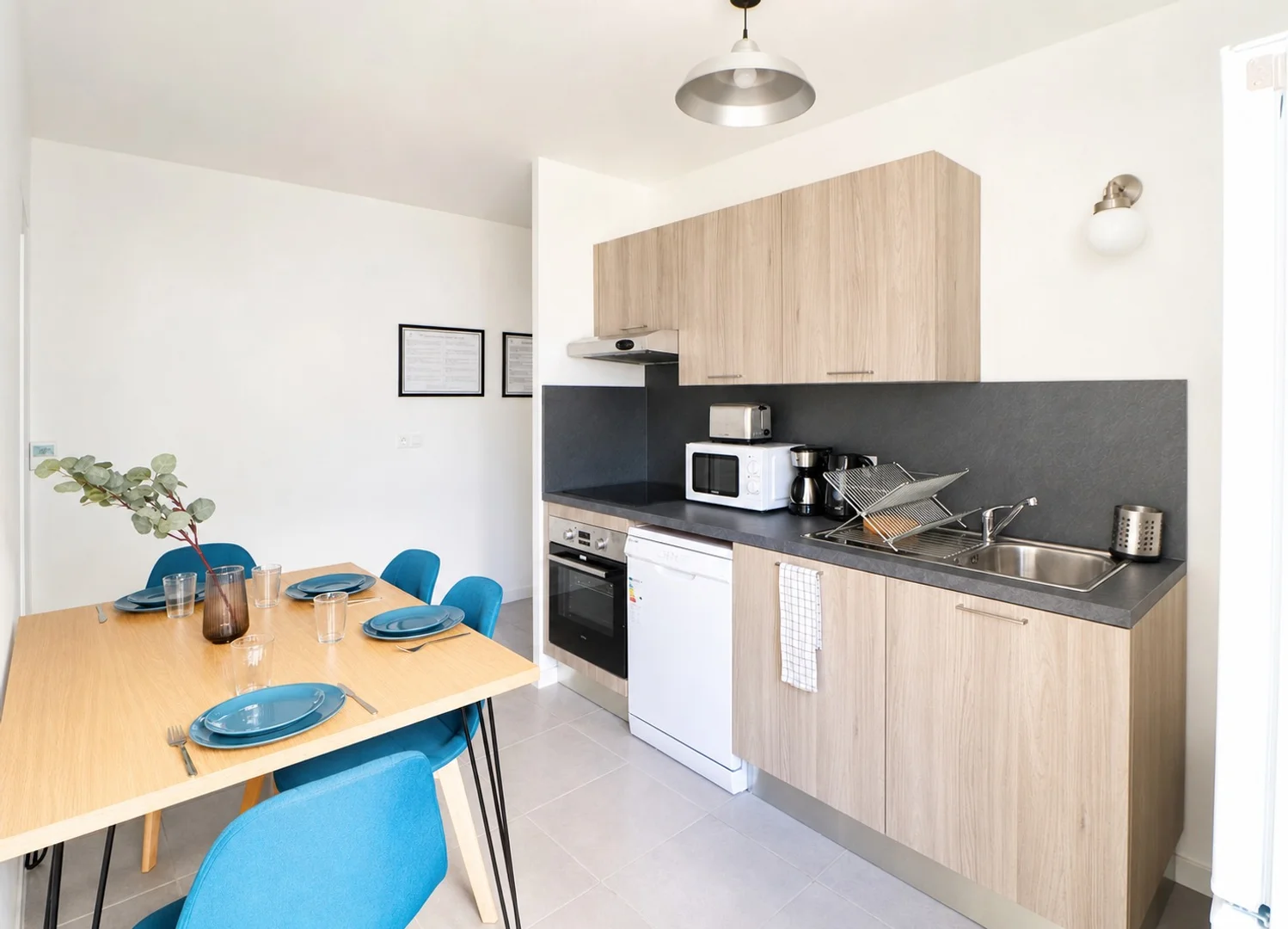 Budget-friendly student room close to campus in 