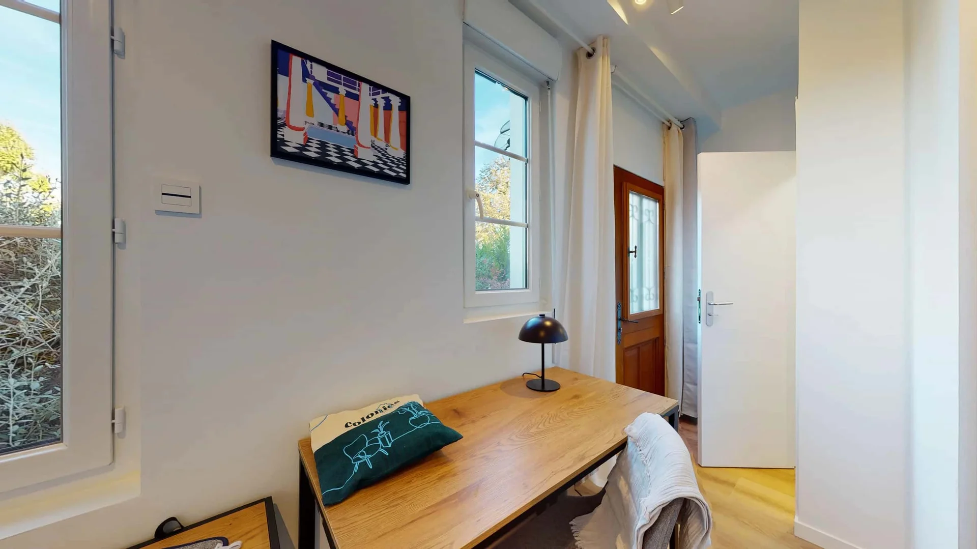 Cozy room for students available in 