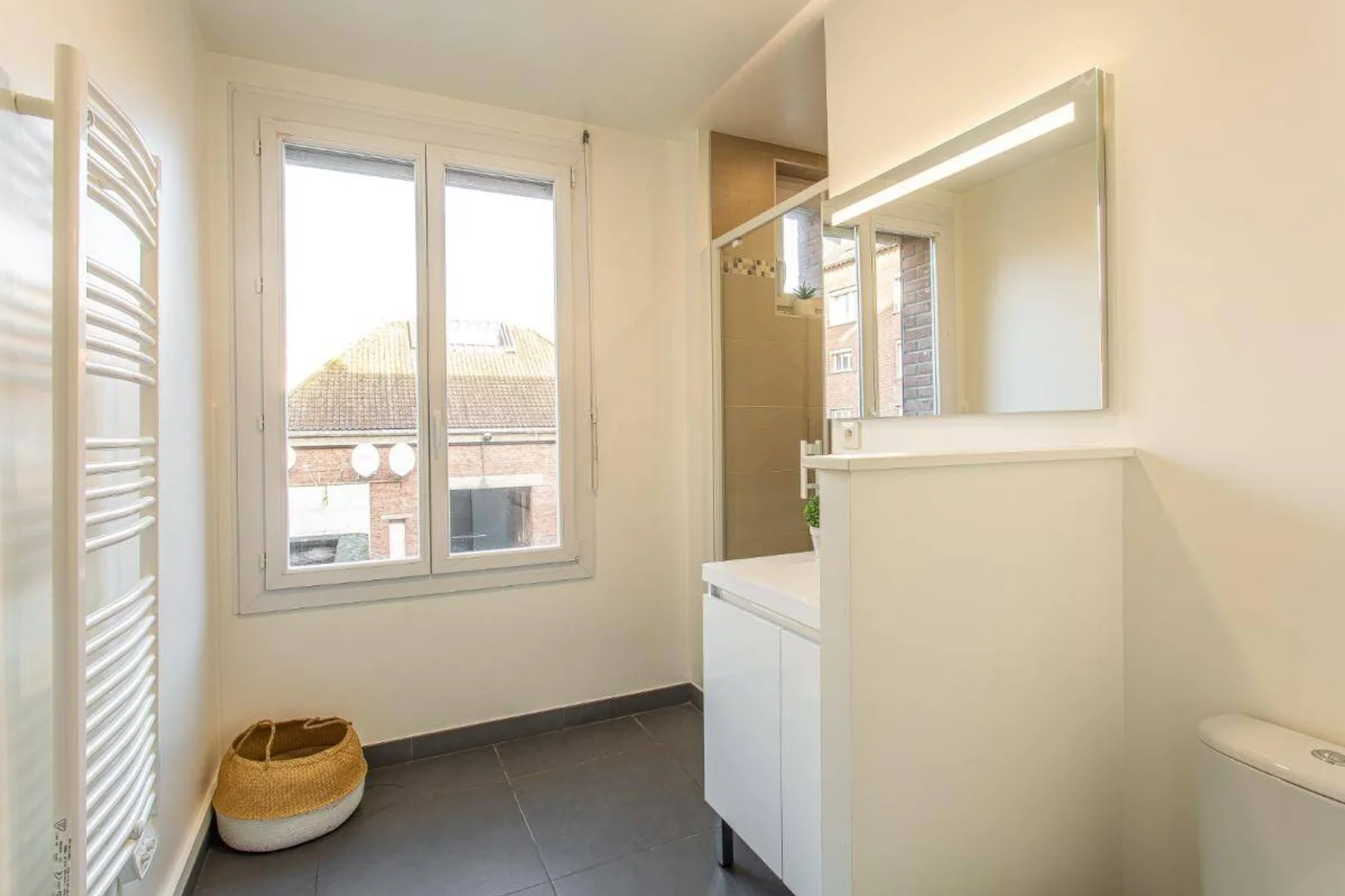 Budget-friendly student room close to campus in 