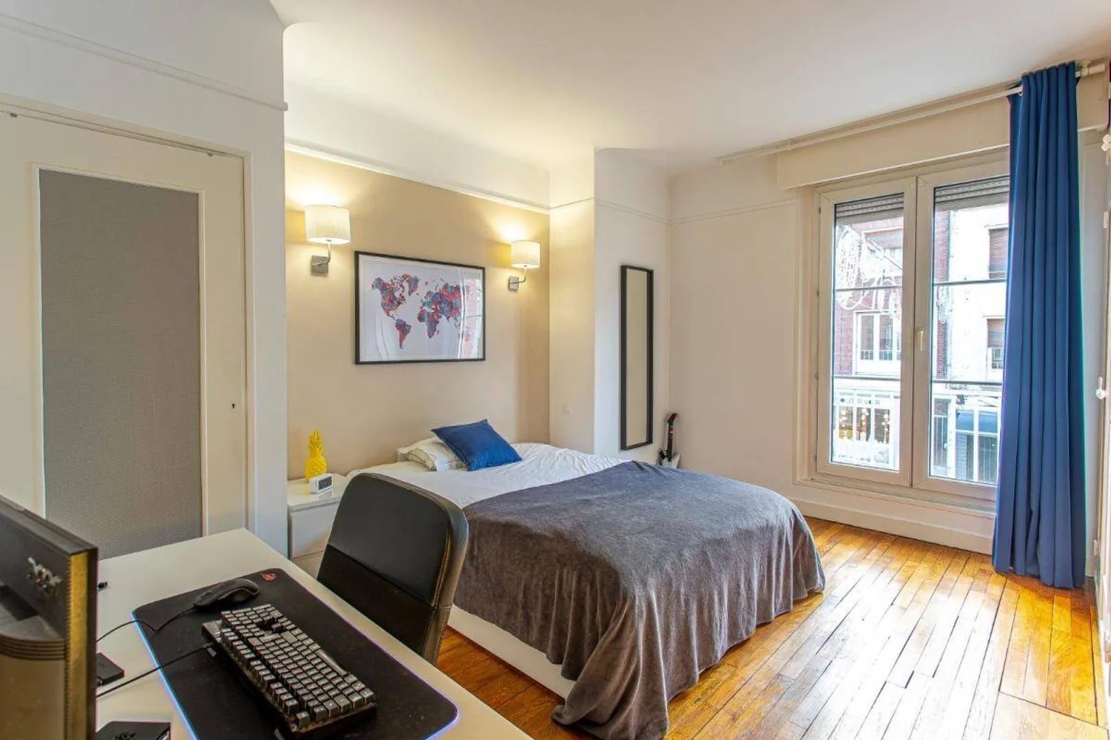 Economical student room with convenient location in 