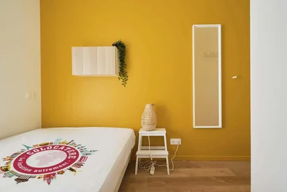 私人房间 在 21 Rue de l'Étape, 51100 Reims, France, 22的图像5