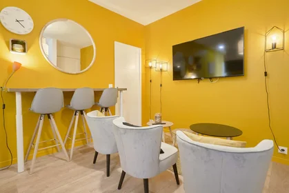 私人房间 在 21 Rue de l'Étape, 51100 Reims, France, 22的图像9