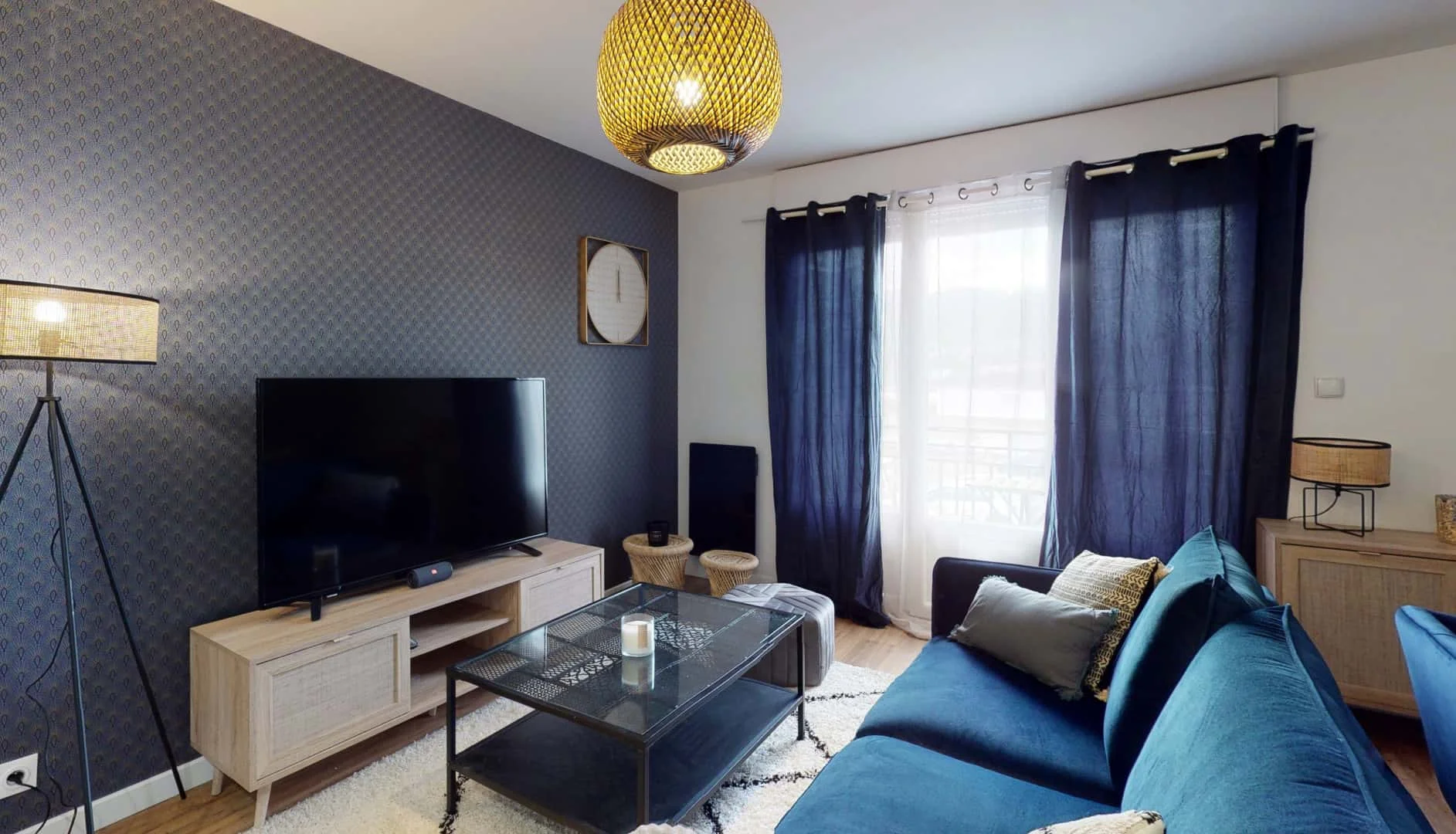 Habitación asequible para estudiantes con buena iluminación en 
