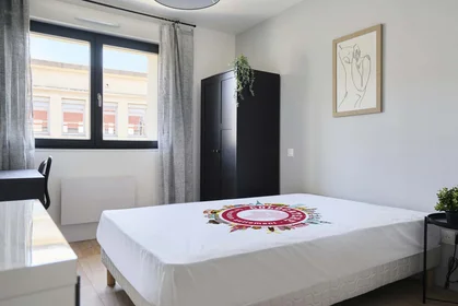 Quarto privado em Rue des Jardiniers, 54000 Nancy, France, imagem 1 de 21