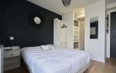 Günstiges Privatzimmer in {area}