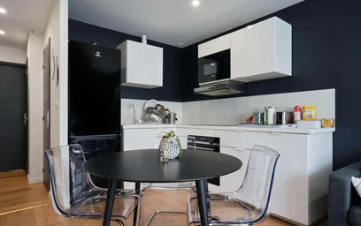 Habitación privada en 29 Av. Major Général Georges Vanier, 10000 Troyes, France, imagen 17 de 22