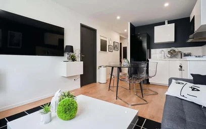 Habitación privada en 29 Av. Major Général Georges Vanier, 10000 Troyes, France, imagen 9 de 22
