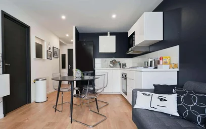 Habitación privada en 29 Av. Major Général Georges Vanier, 10000 Troyes, France, imagen 10 de 22