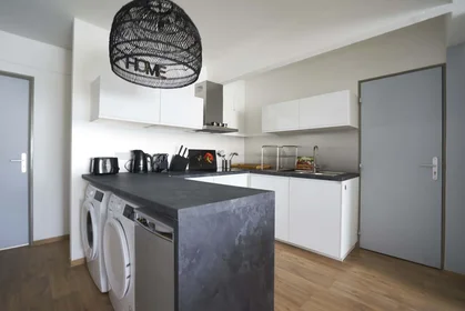 Private room at 1 Rue Cardinal Suhard, 51100 Reims, France, image 14 of 15