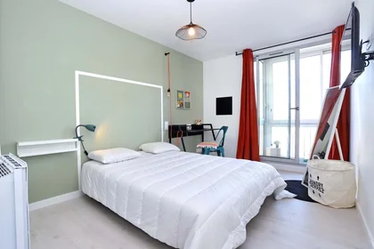 Privatzimmer in der 3 Rue Pierre Sèvre, 29200 Brest, France, bild 1 von 8