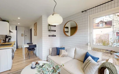 Private room at 2 Rue Félix Trutat, 21000 Dijon, France, image 12 of 13