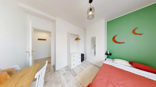 Habitación privada en 2 Quai Jacques Anquetil, 76100 Rouen, France, imagen 2 de 10