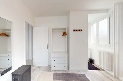 Habitación privada en 2 Quai Jacques Anquetil, 76100 Rouen, France, imagen 3 de 10