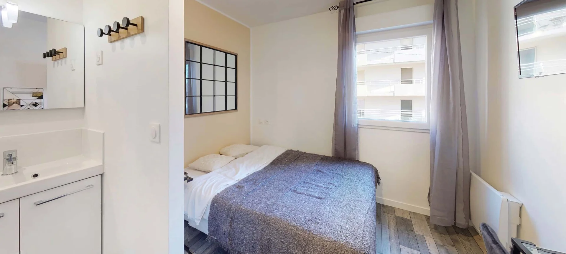 Quarto amigo do estudante em  com comodidades modernas
