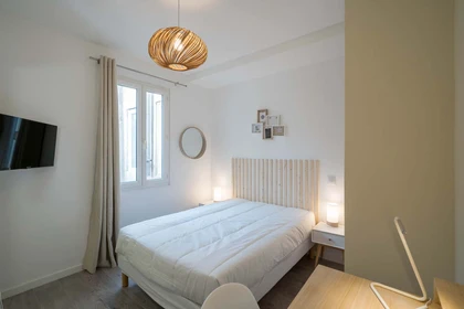Habitación privada muy luminosa en Toulon
