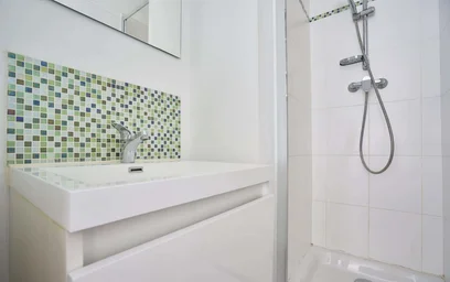 Private room at 1 Rue Cardinal Suhard, 51100 Reims, France, image 5 of 15