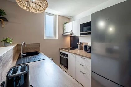 Private room at 36 Rue de Metz, 21000 Dijon, France, image 6 of 17