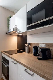 Private room at 36 Rue de Metz, 21000 Dijon, France, image 9 of 17