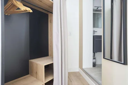 Stanza privata in 24 Rue Pierre de Sivry, 54000 Nancy, France, immagine 7 di 16