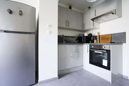 Chambre privée à 81 Rue le Mongnier, 80090 Amiens, France, image 12 de 21