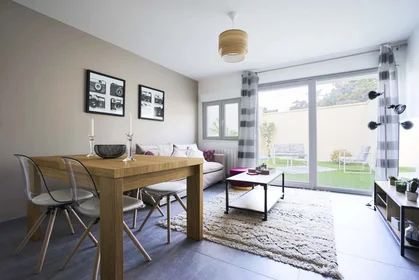 Chambre privée à 81 Rue le Mongnier, 80090 Amiens, France, image 16 de 21