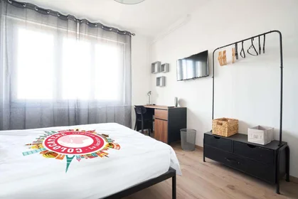 Chambre privée à 250 Rue Jeanne d'Arc, 54000 Nancy, France, image 4 de 14