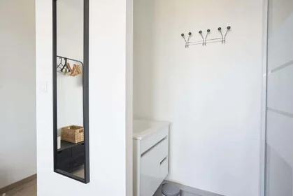Chambre privée à 250 Rue Jeanne d'Arc, 54000 Nancy, France, image 5 de 14