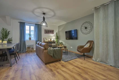 Quarto privado em 10 Rue de Clairmarais, 51100 Reims, France, imagem 7 de 10