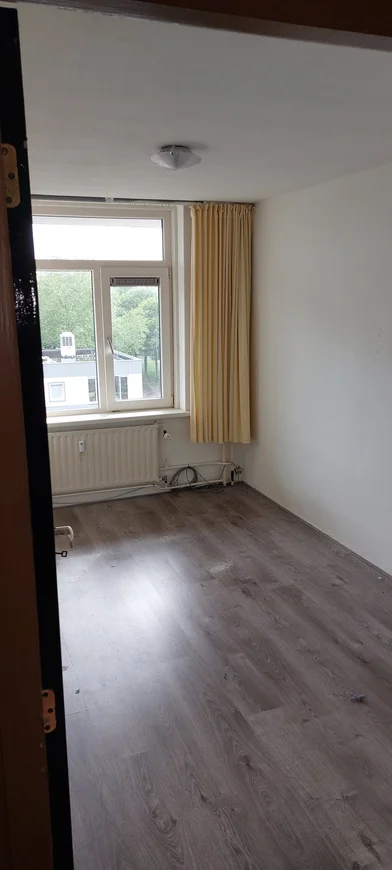 Private room at Treubstraat, image 1 of 2