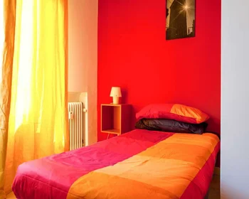 Private room at Via Guglielmo Marconi, Porto, image 1 of 10