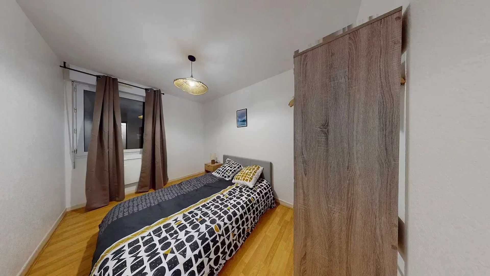 Chambre d'étudiant confortable et spacieuse dans 