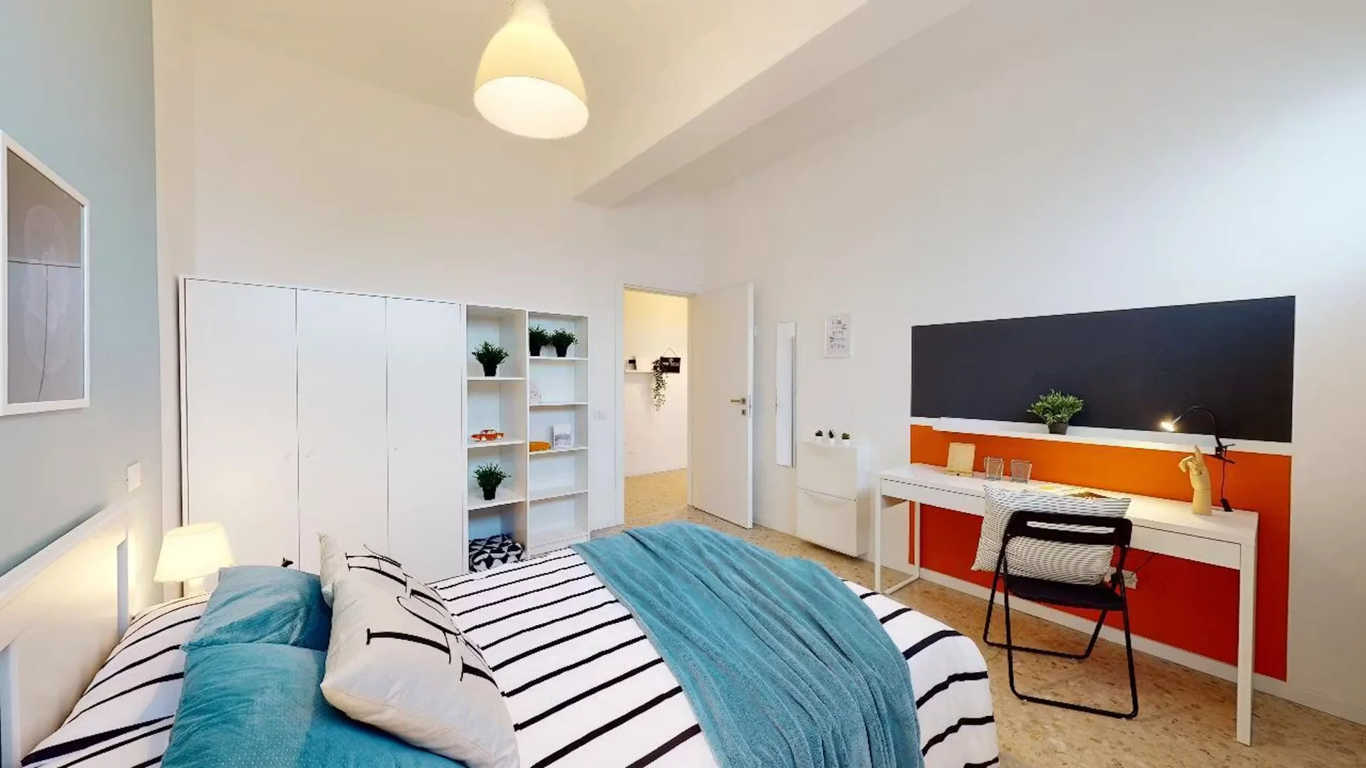 Habitación estudiantil económica cerca del campus en