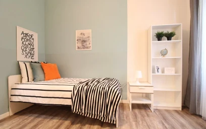Zimmer mit Doppelbett zu vermieten {area}