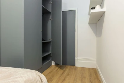 Apartamento totalmente mobilado em Swansea