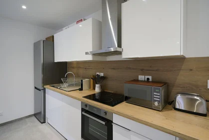 Özel oda konumu 44 rue Ledru-Rollin, 12 26 görüntüsü