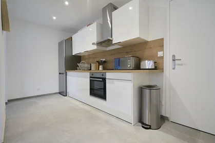 Özel oda konumu 44 rue Ledru-Rollin, 14 26 görüntüsü