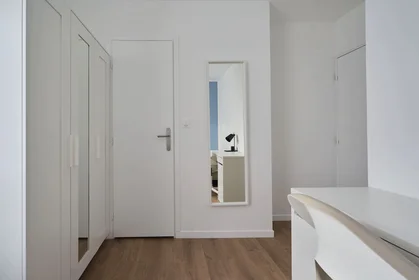 Özel oda konumu 44 rue Ledru-Rollin, 23 26 görüntüsü