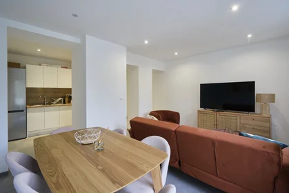Özel oda konumu 44 rue Ledru-Rollin, 7 26 görüntüsü