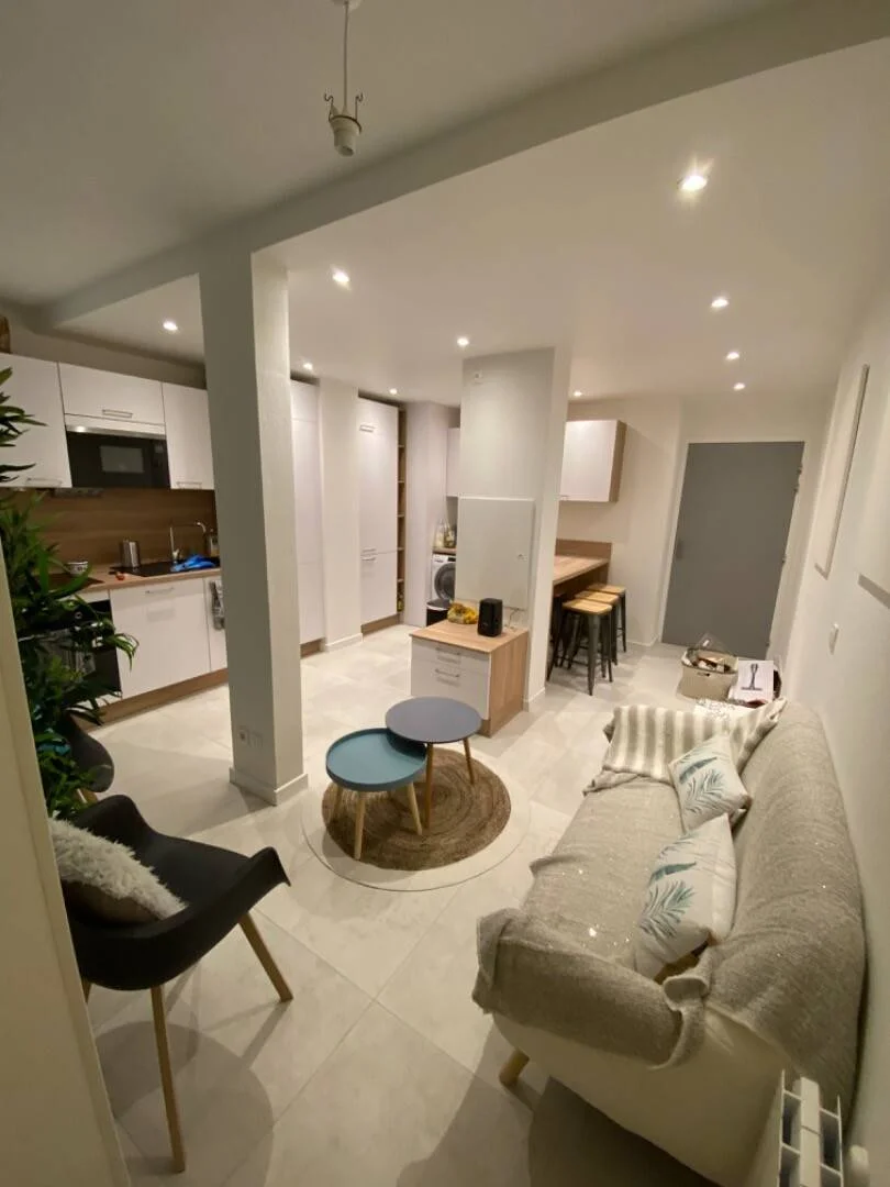 Funktionelles Studentenzimmer perfekt zum Studieren in 