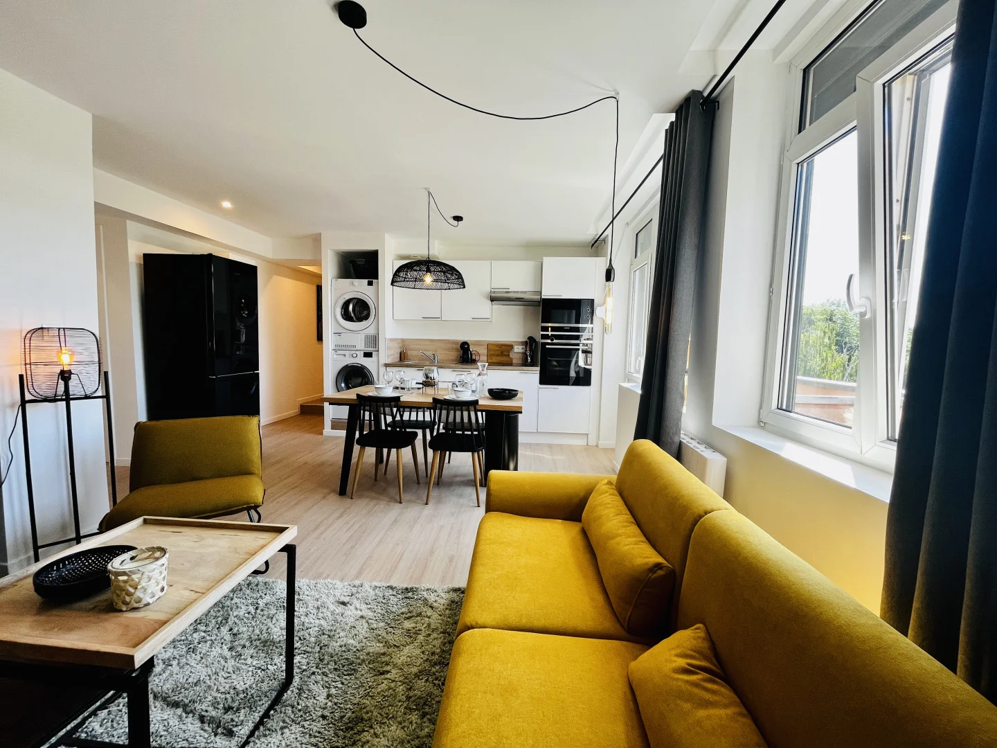 'de öğrenci dairesinde, tamamen mobilyalı kiralık oda
