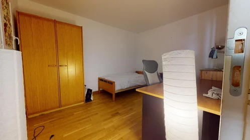 Habitación privada en 6 Allée Des Épines, imagen 1 de 10